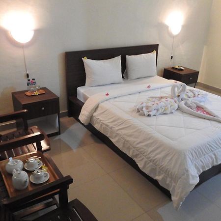 D'Batur Hotel Senggigi Ruang foto