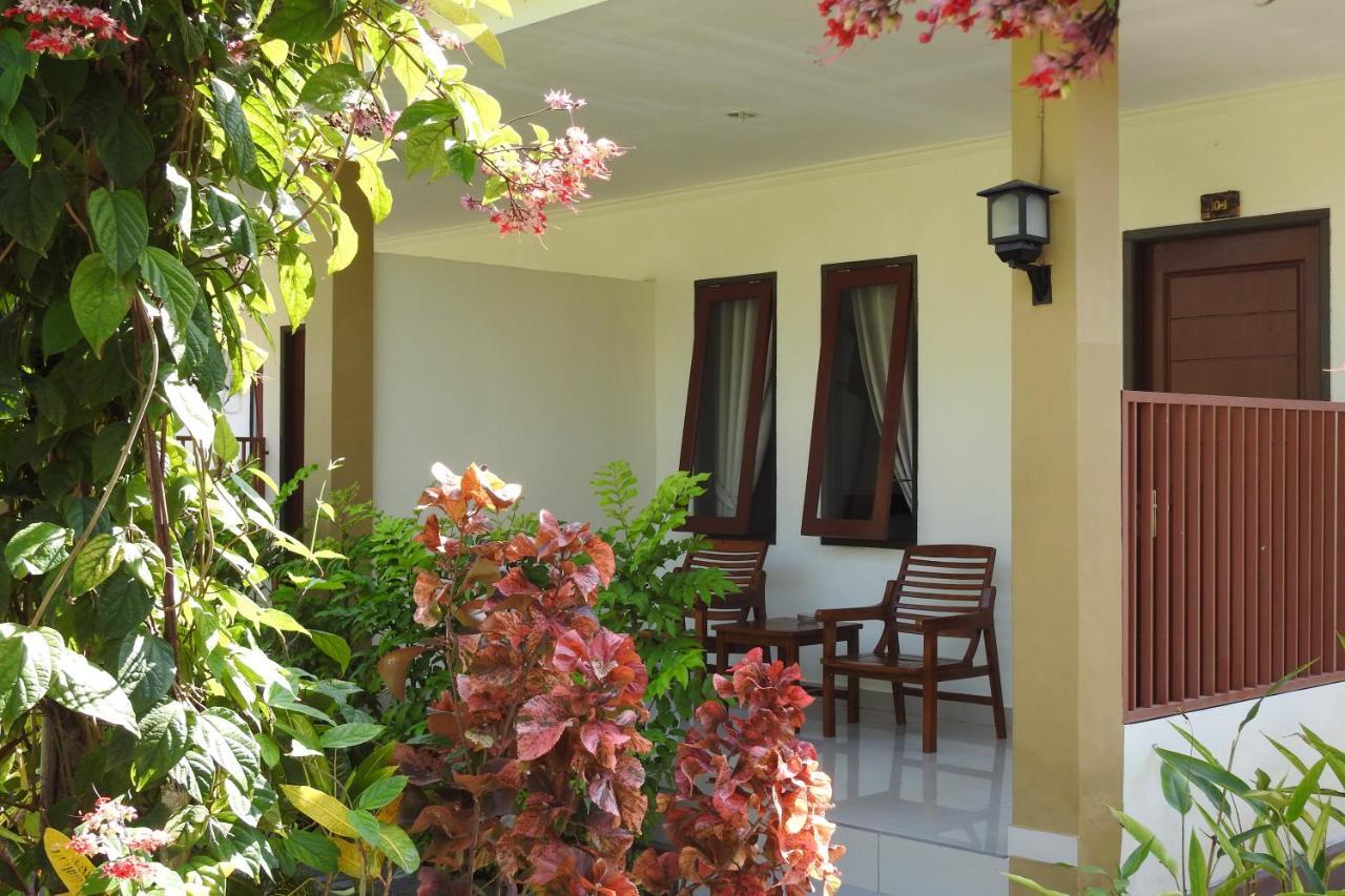 D'Batur Hotel Senggigi Bagian luar foto