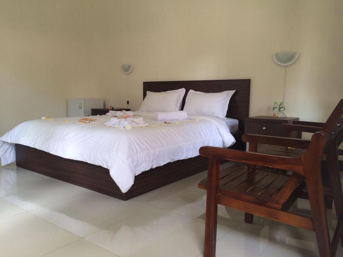 D'Batur Hotel Senggigi Bagian luar foto