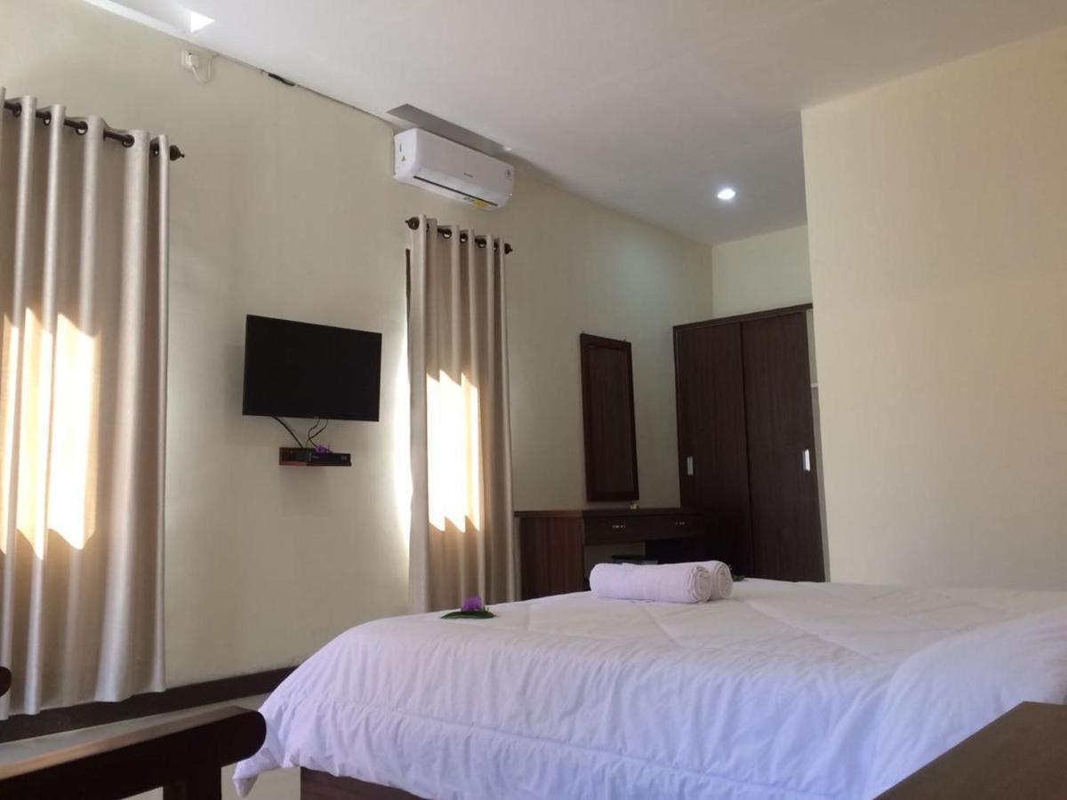 D'Batur Hotel Senggigi Bagian luar foto