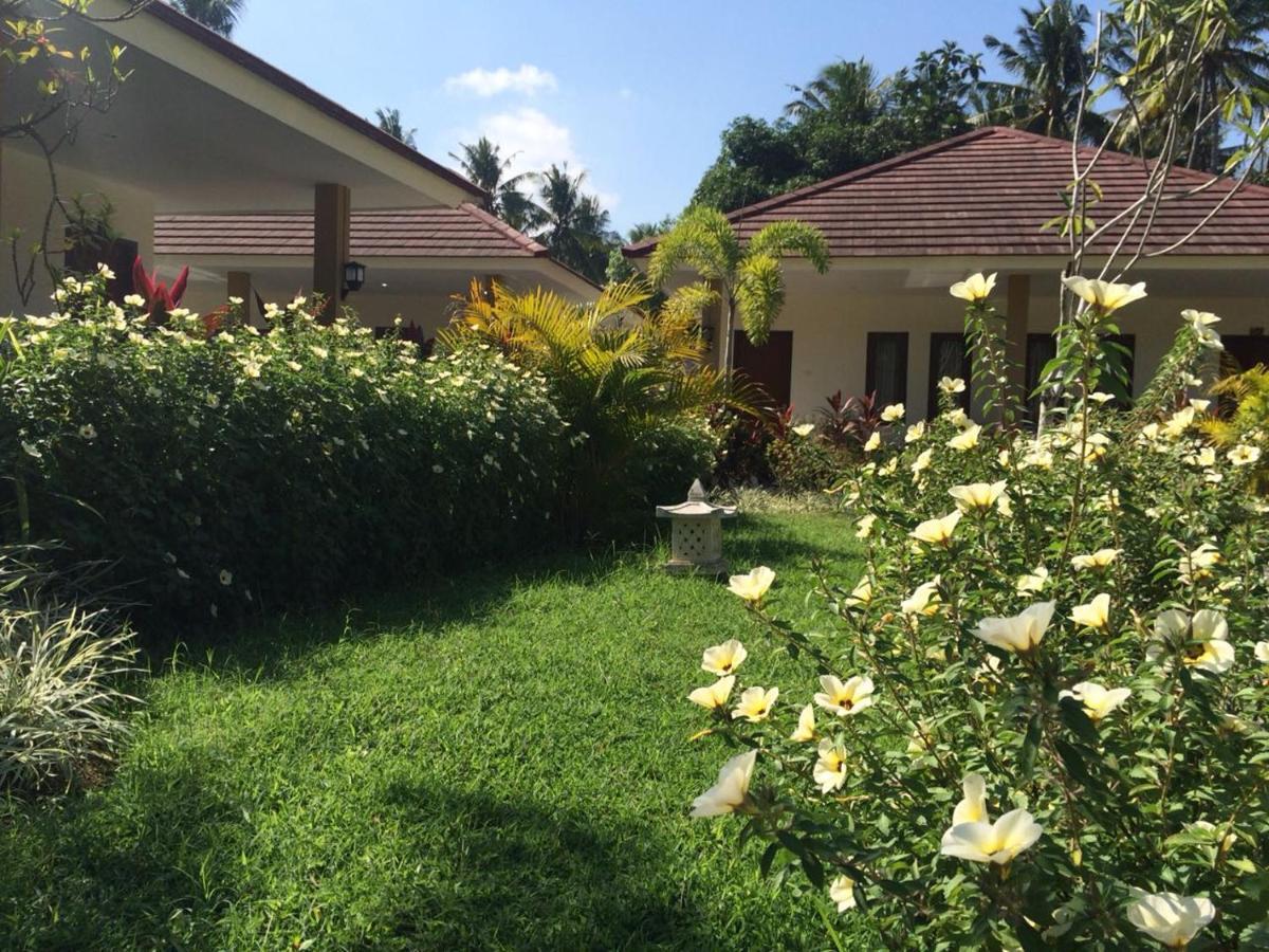 D'Batur Hotel Senggigi Bagian luar foto