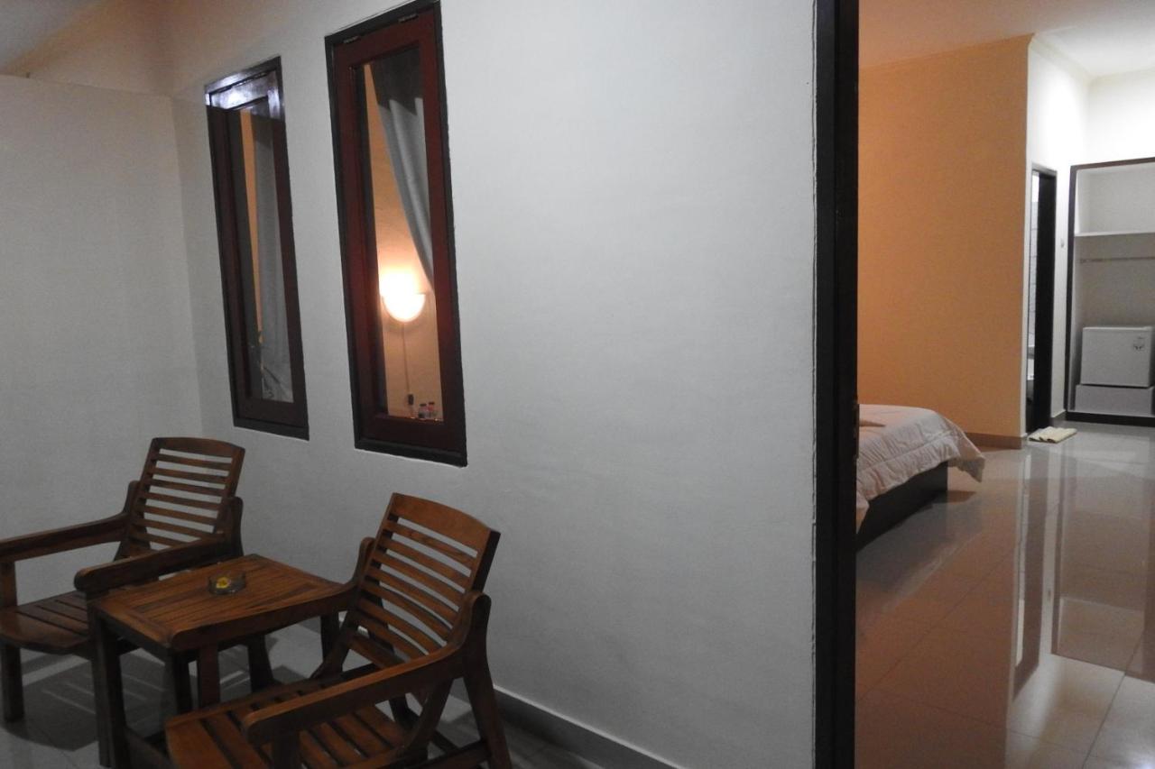 D'Batur Hotel Senggigi Bagian luar foto