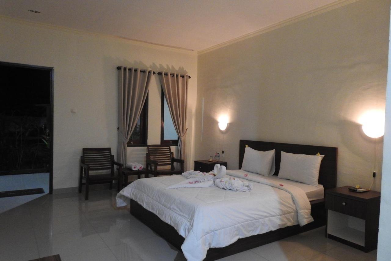 D'Batur Hotel Senggigi Bagian luar foto